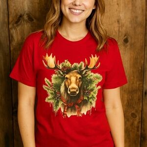 🦌 Rustic Moose Christmas Tee | Holiday Wreath Graphic | Cozy Cabin Winter Shirt